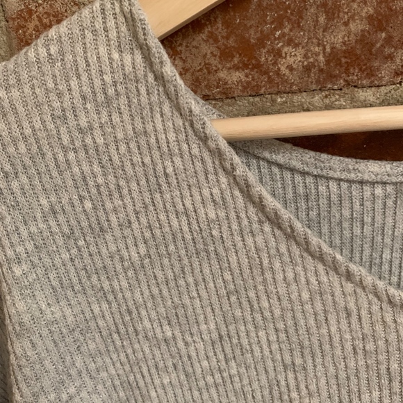 Urban Outfitters BDG Gray Sweater - Picture 2 of 3